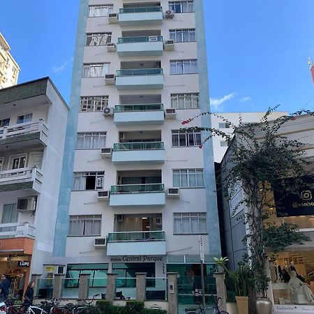 Apto Na Av Brasil Frente Ao Shopping,4Min Da Praia Balneário Camboriú Esterno foto